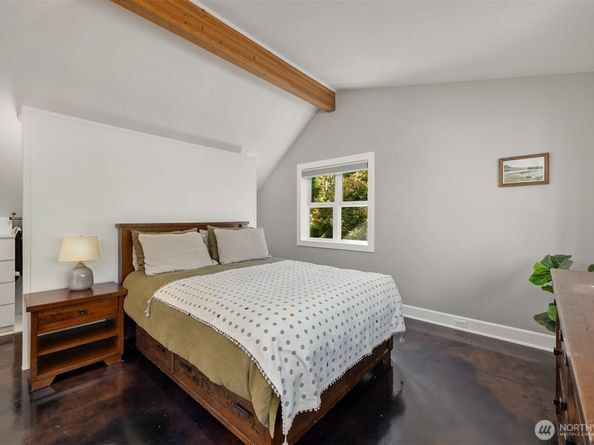 6564 NE Maple Street, Bainbridge Island WA 98110
