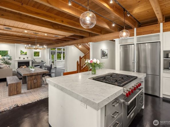 6564 NE Maple Street, Bainbridge Island WA 98110