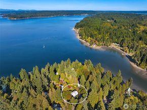 6564 NE Maple Street, Bainbridge Island WA 98110