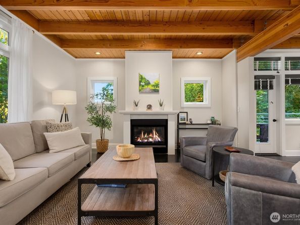 6564 NE Maple Street, Bainbridge Island WA 98110