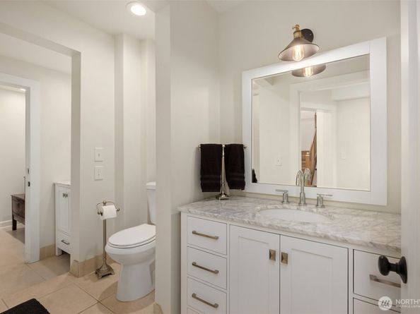 6564 NE Maple Street, Bainbridge Island WA 98110