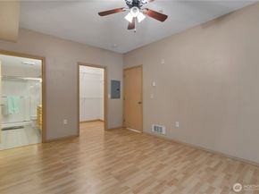 3012 SE 8th Place 1117, Renton WA 98058