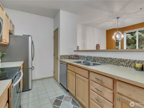 3012 SE 8th Place 1117, Renton WA 98058