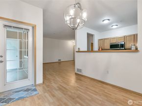 3012 SE 8th Place 1117, Renton WA 98058