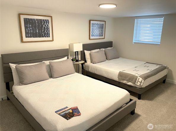 2220 14th Avenue W, Seattle WA 98119