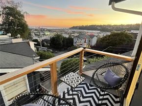 2220 14th Avenue W, Seattle WA 98119