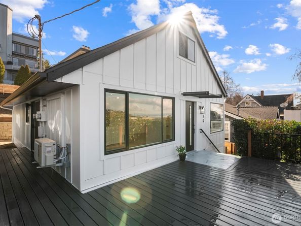 2220 14th Avenue W, Seattle WA 98119