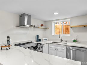 2220 14th Avenue W, Seattle WA 98119