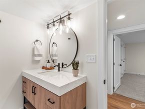 2220 14th Avenue W, Seattle WA 98119