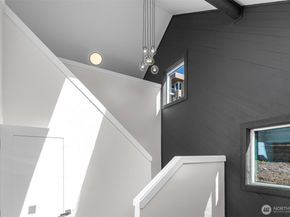 2220 14th Avenue W, Seattle WA 98119