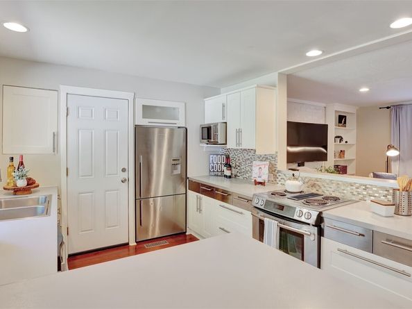 19134 SE May Valley Road, Issaquah WA 98027