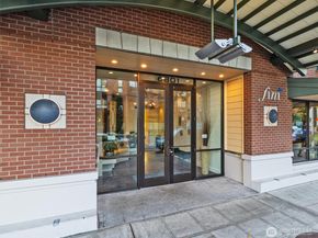 6801 Greenwood Avenue N 301, Seattle WA 98103