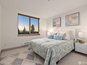 6801 Greenwood Avenue N 301, Seattle WA 98103