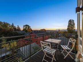 6801 Greenwood Avenue N 301, Seattle WA 98103