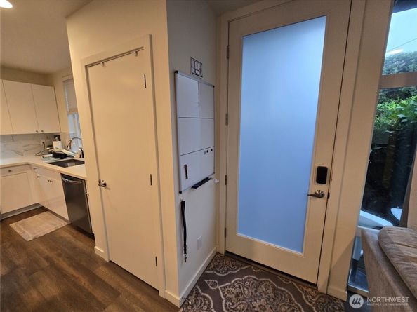 1017 NE 55th Street, Seattle WA 98105