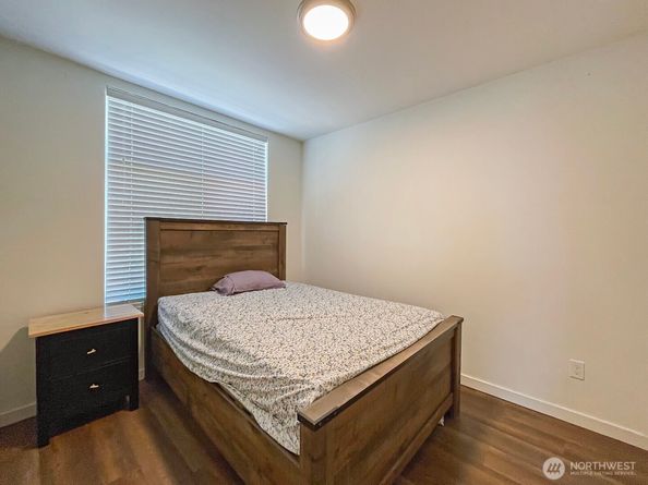 1017 NE 55th Street, Seattle WA 98105