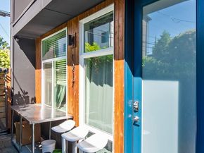 1017 NE 55th Street, Seattle WA 98105