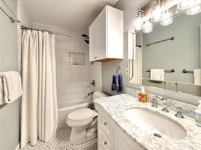 15934 SE 41st Place, Bellevue WA 98006