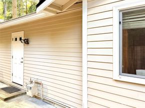 15934 SE 41st Place, Bellevue WA 98006