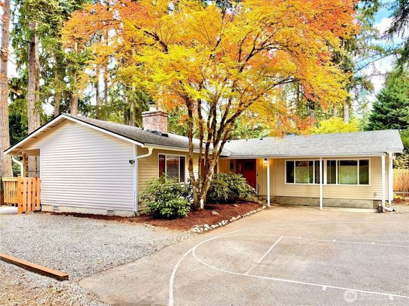 15934 SE 41st Place, Bellevue WA 98006