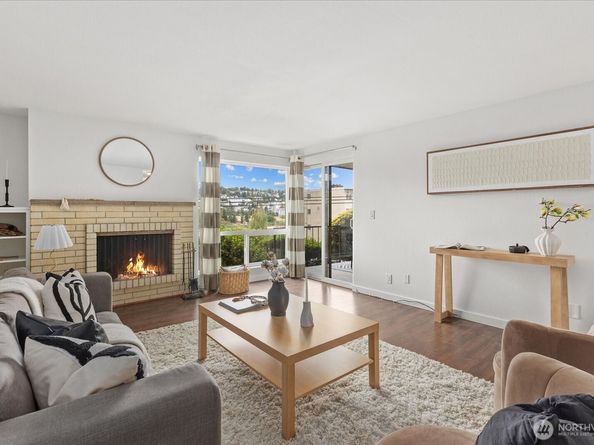 2636 22nd Avenue W 101, Seattle WA 98199