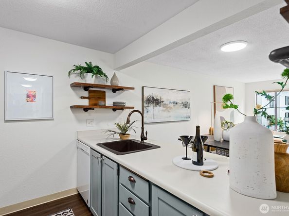 1740 NE 86th Street 215, Seattle WA 98115