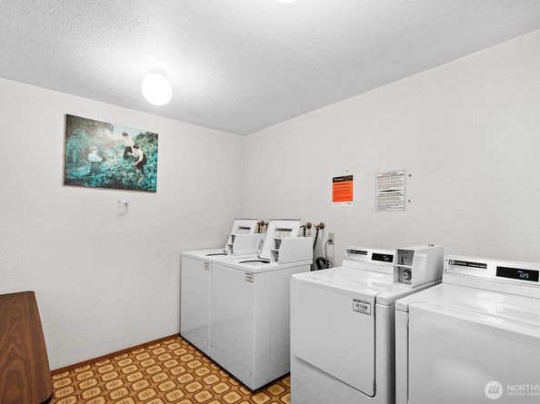 1740 NE 86th Street 215, Seattle WA 98115