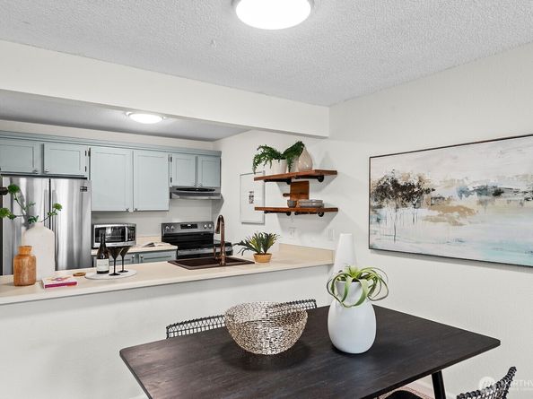 1740 NE 86th Street 215, Seattle WA 98115