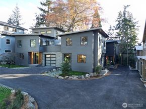3949 B W Barrett Lane, Seattle WA 98199