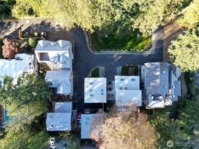 3949 B W Barrett Lane, Seattle WA 98199