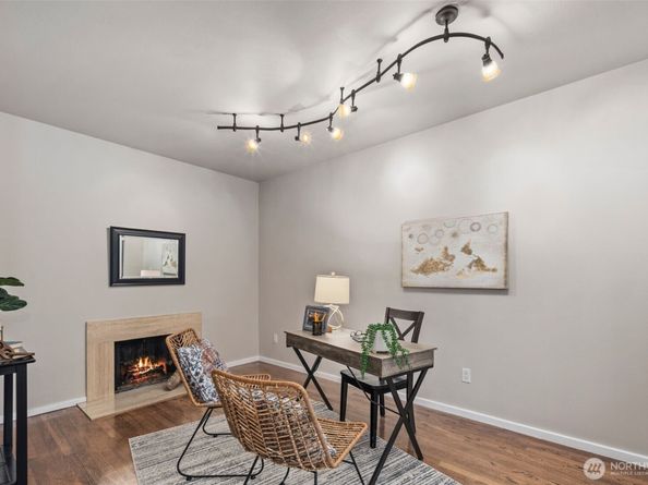 19523 86th Avenue W 523, Edmonds WA 98026