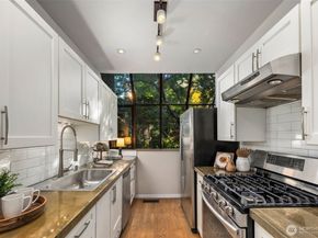 19523 86th Avenue W 523, Edmonds WA 98026
