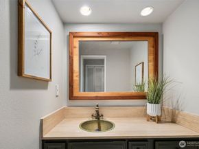 19523 86th Avenue W 523, Edmonds WA 98026