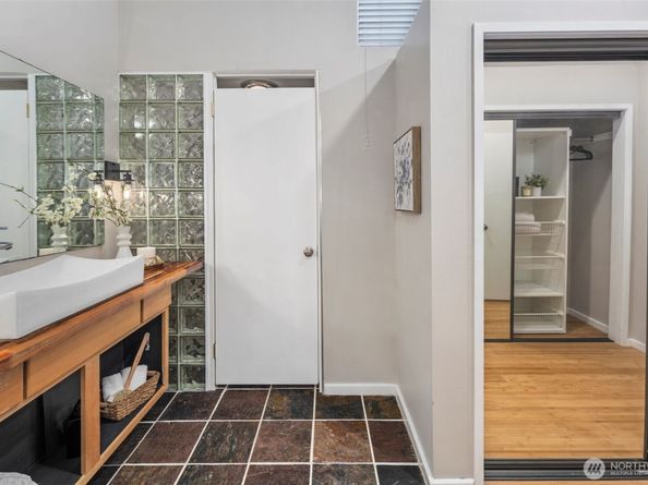 19523 86th Avenue W 523, Edmonds WA 98026