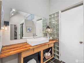 19523 86th Avenue W 523, Edmonds WA 98026