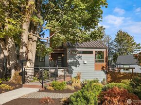 6206 52nd Avenue NE, Seattle WA 98115