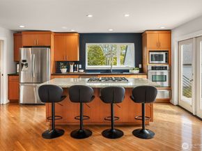 6206 52nd Avenue NE, Seattle WA 98115