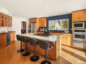 6206 52nd Avenue NE, Seattle WA 98115