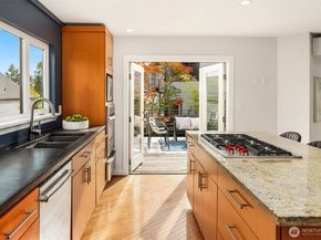 6206 52nd Avenue NE, Seattle WA 98115