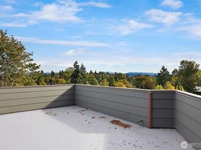 6206 52nd Avenue NE, Seattle WA 98115