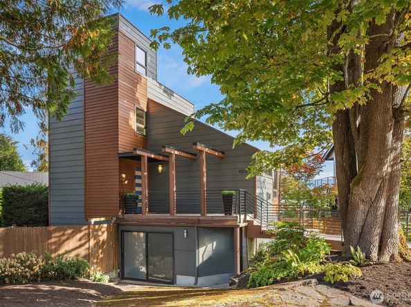 6206 52nd Avenue NE, Seattle WA 98115
