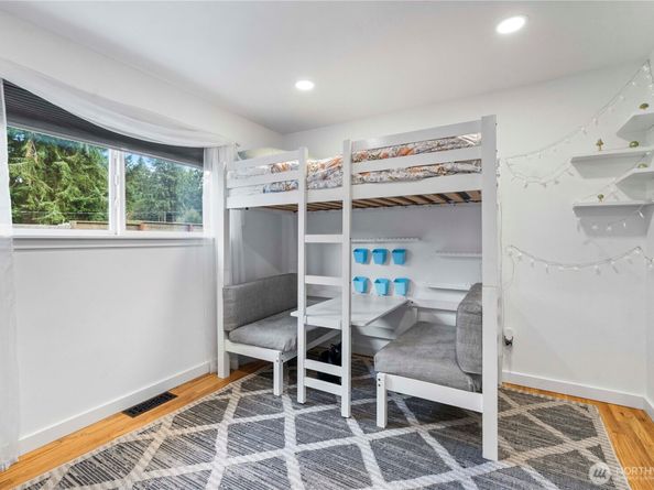 620 S 301st Street, Federal Way WA 98003