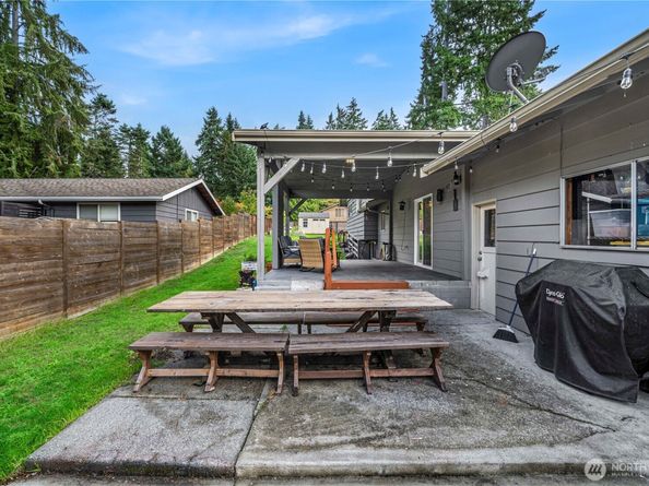 620 S 301st Street, Federal Way WA 98003