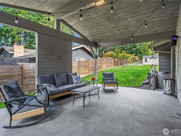 620 S 301st Street, Federal Way WA 98003