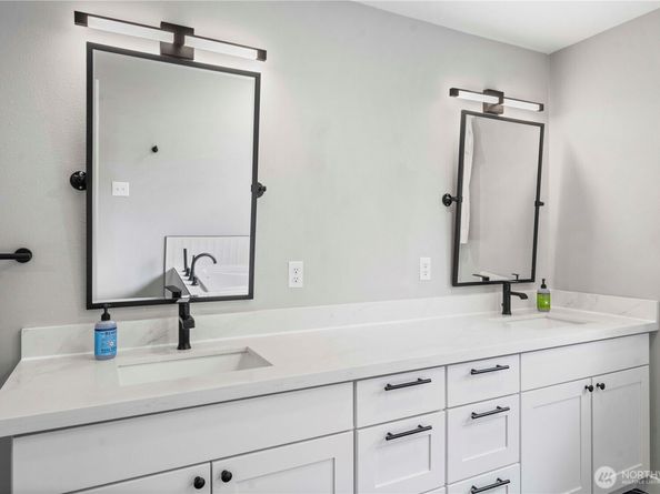 620 S 301st Street, Federal Way WA 98003