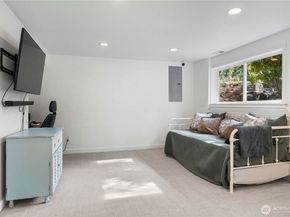 620 S 301st Street, Federal Way WA 98003