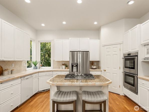 4936 163rd Place SE, Bellevue WA 98006