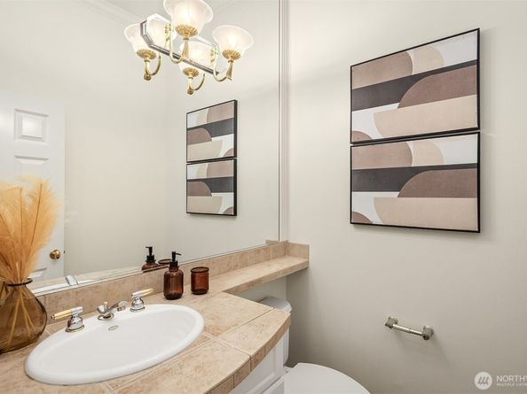 4936 163rd Place SE, Bellevue WA 98006