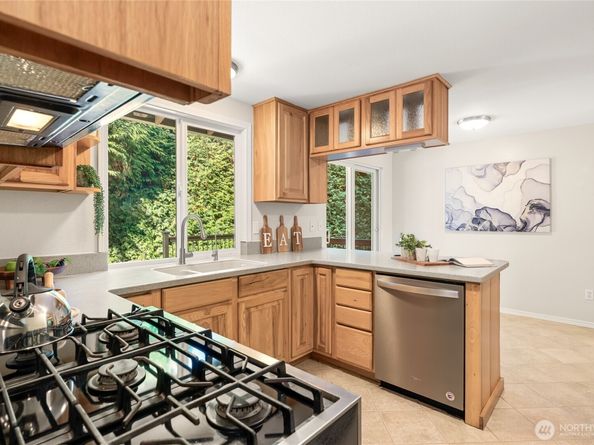 19541 129th Court NE, Bothell WA 98011