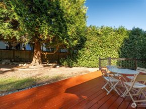19541 129th Court NE, Bothell WA 98011
